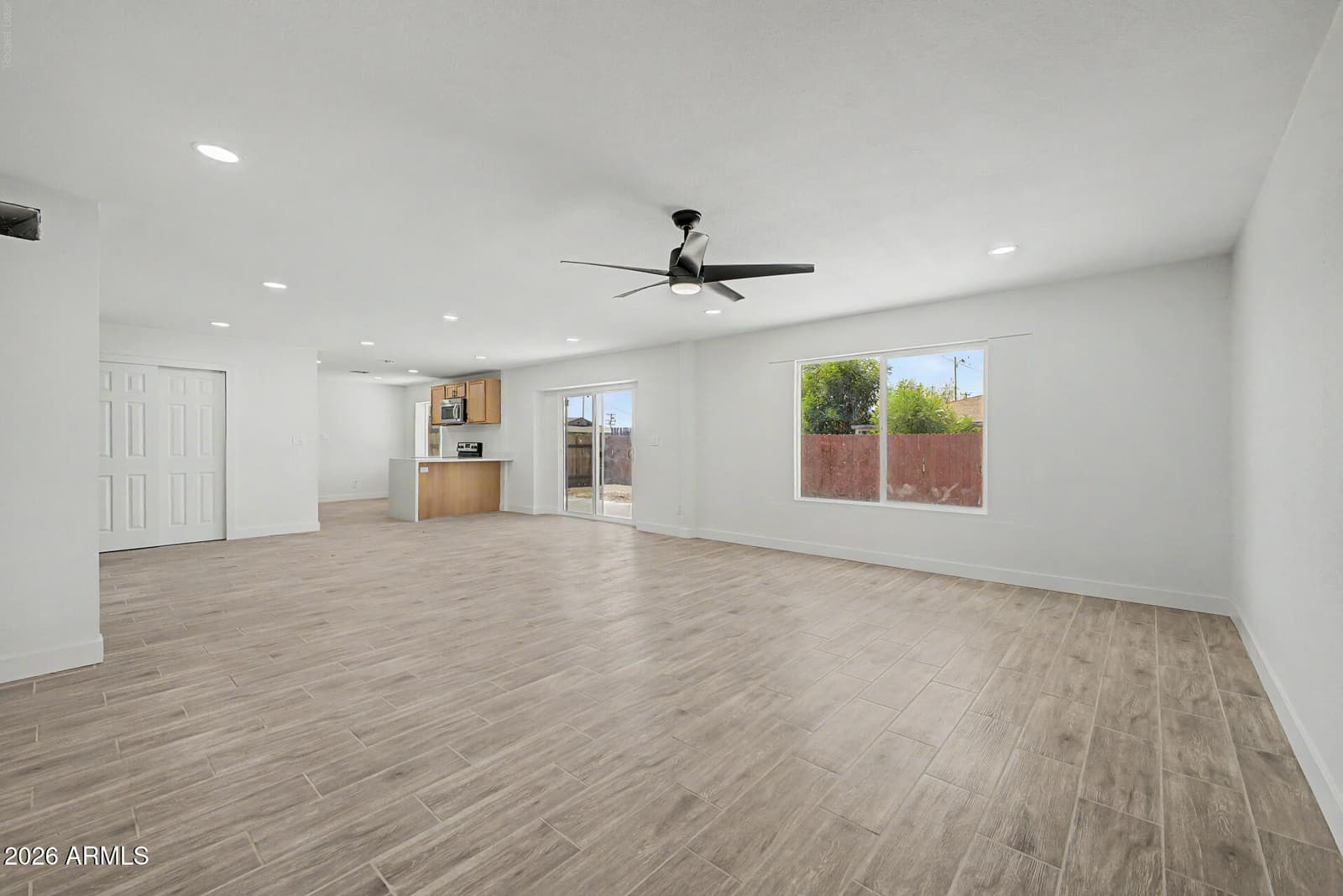 4031 W CLAREMONT Street, Phoenix, AZ 85019 — photo 4 of 27