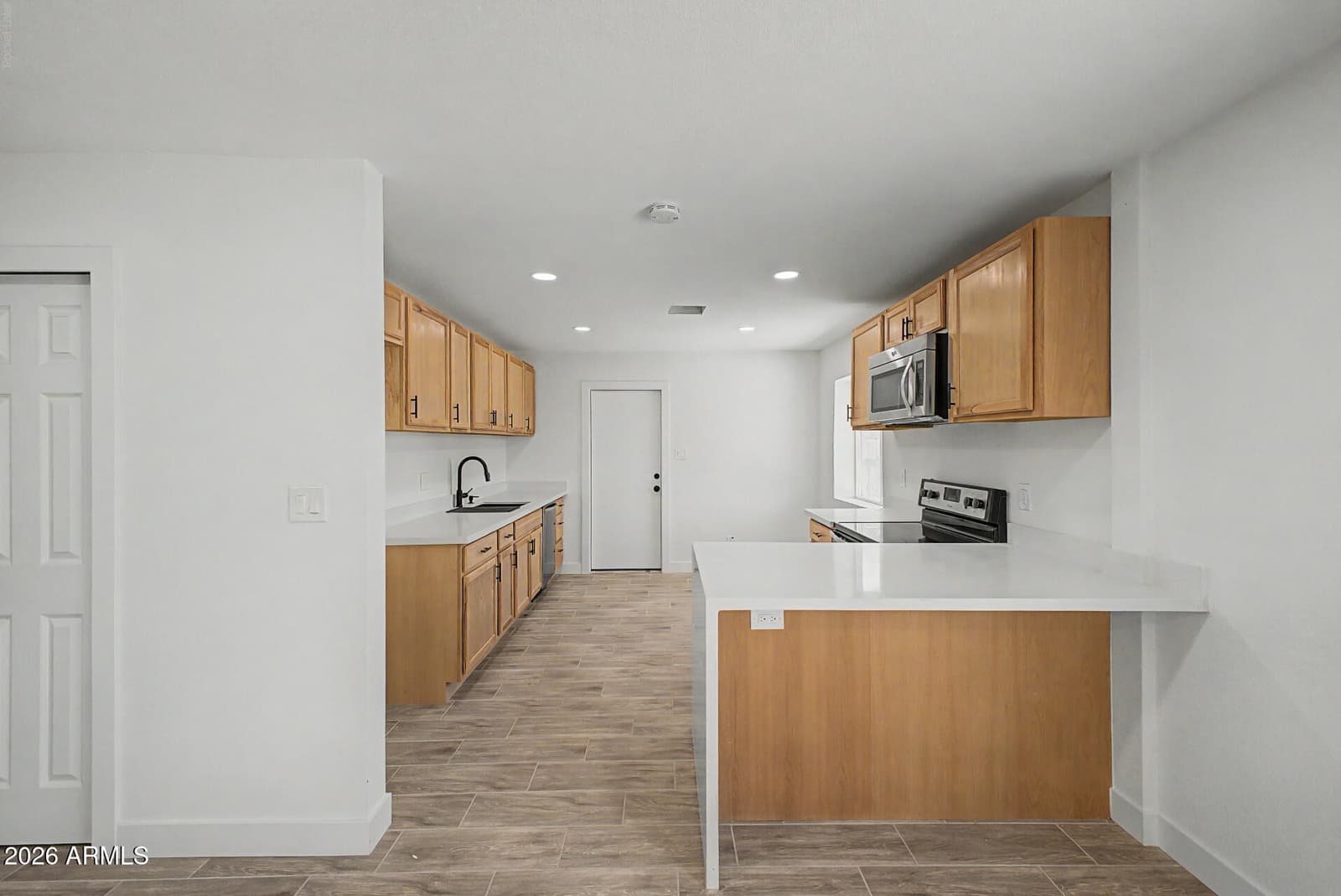 4031 W CLAREMONT Street, Phoenix, AZ 85019 — photo 7 of 27