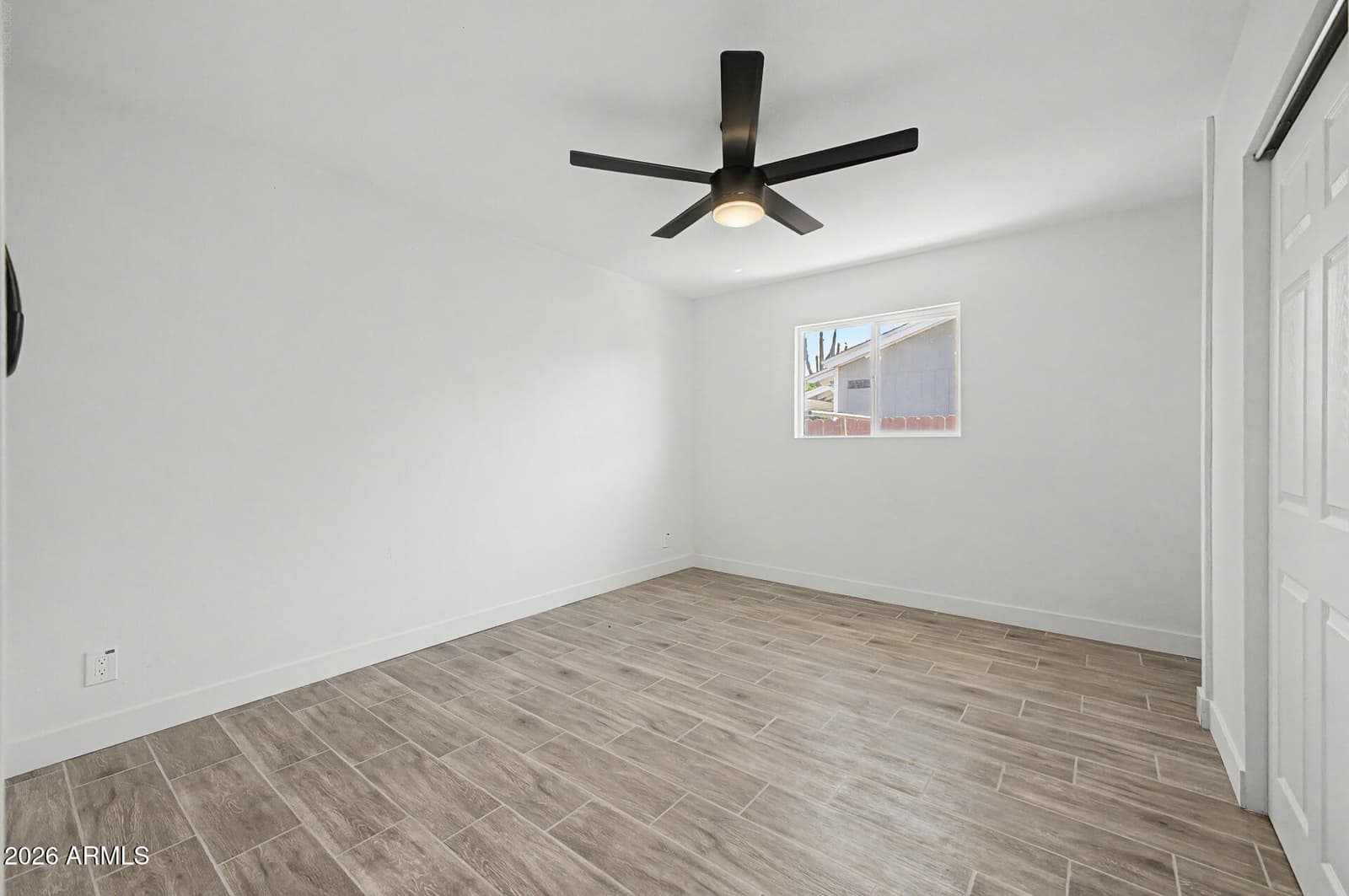 4031 W CLAREMONT Street, Phoenix, AZ 85019 — photo 12 of 27