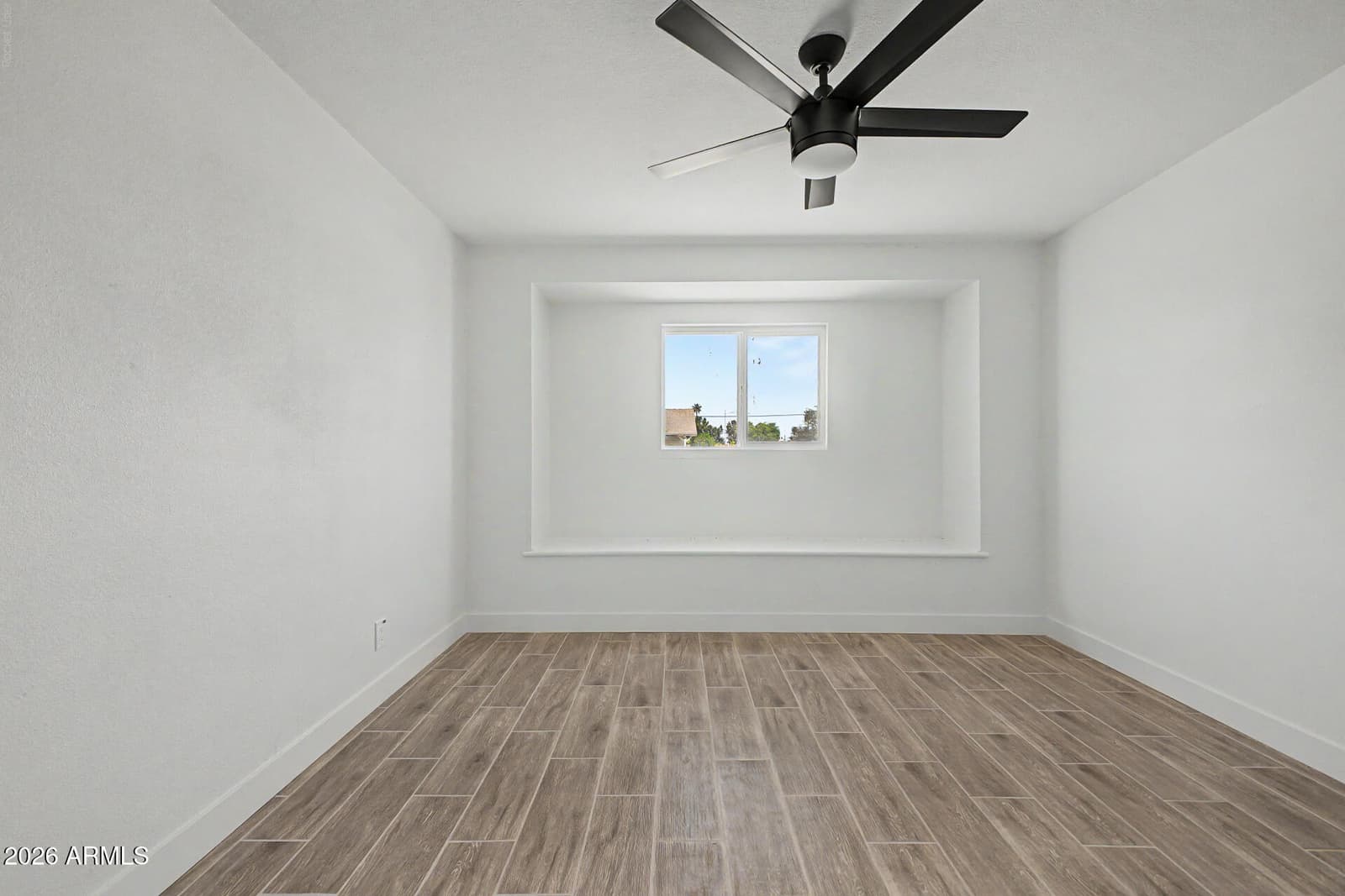 4031 W CLAREMONT Street, Phoenix, AZ 85019 — photo 18 of 27