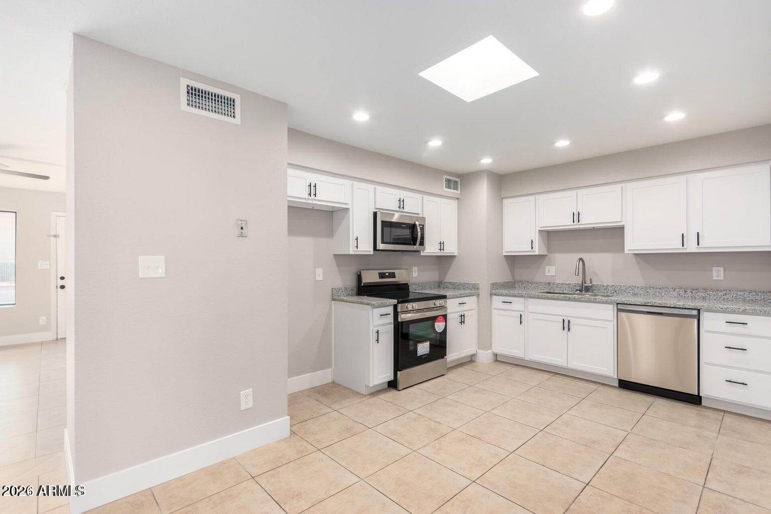 14633 N 33RD Avenue, Phoenix, AZ 85053 — photo 4 of 14