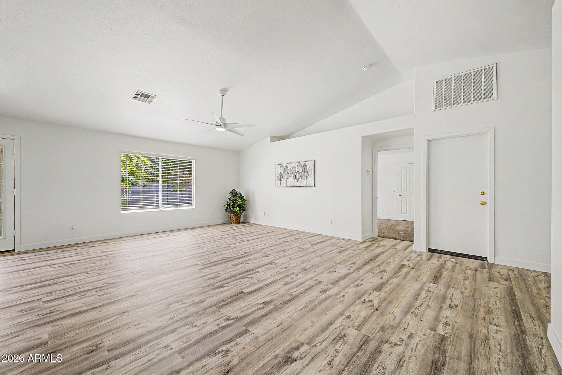 4069 S KIRBY Street, Gilbert, AZ 85297 — photo 5 of 51