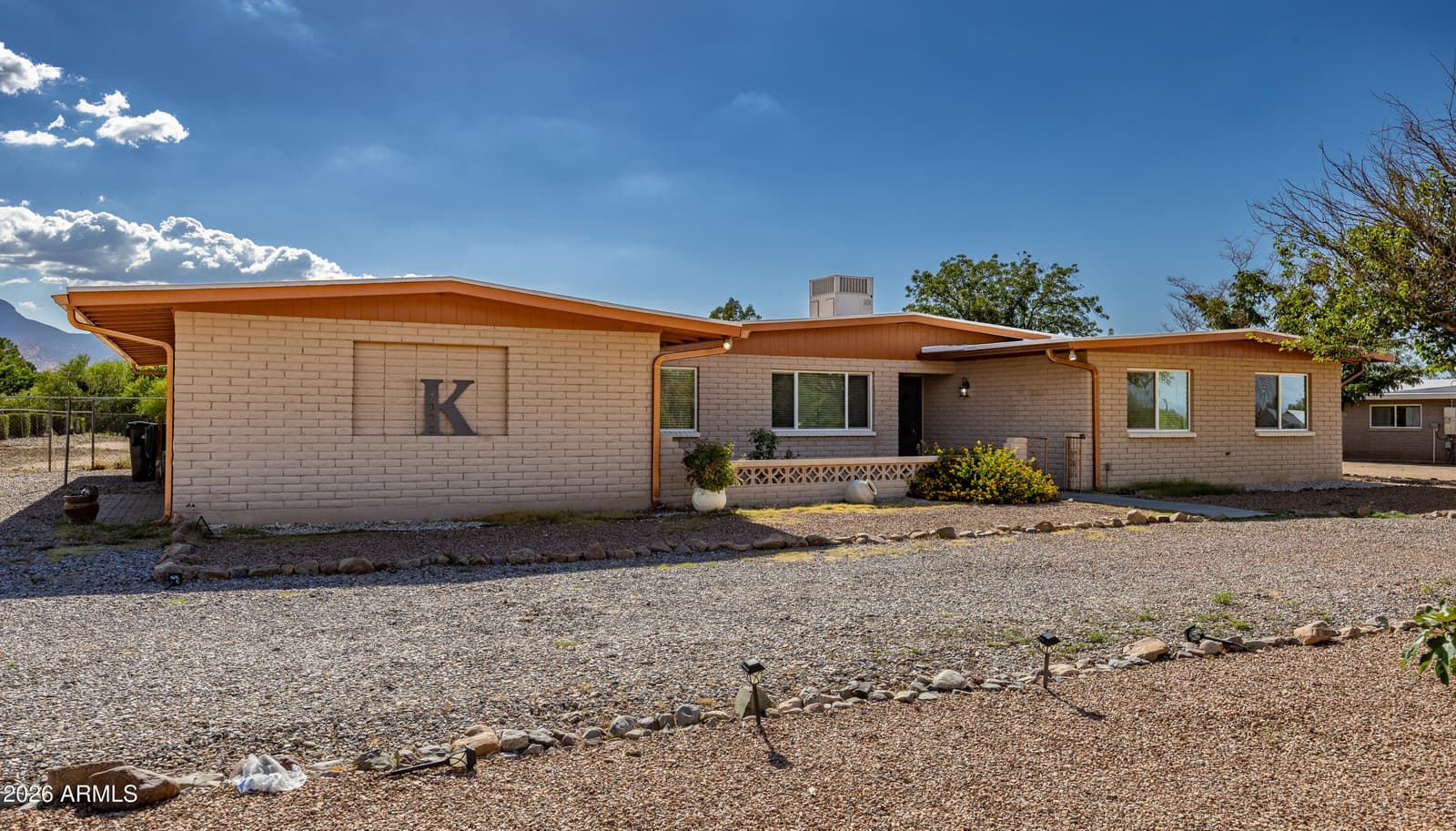 2002 TOWN AND COUNTRY Drive, Sierra Vista, AZ 85635 — photo 4 of 32
