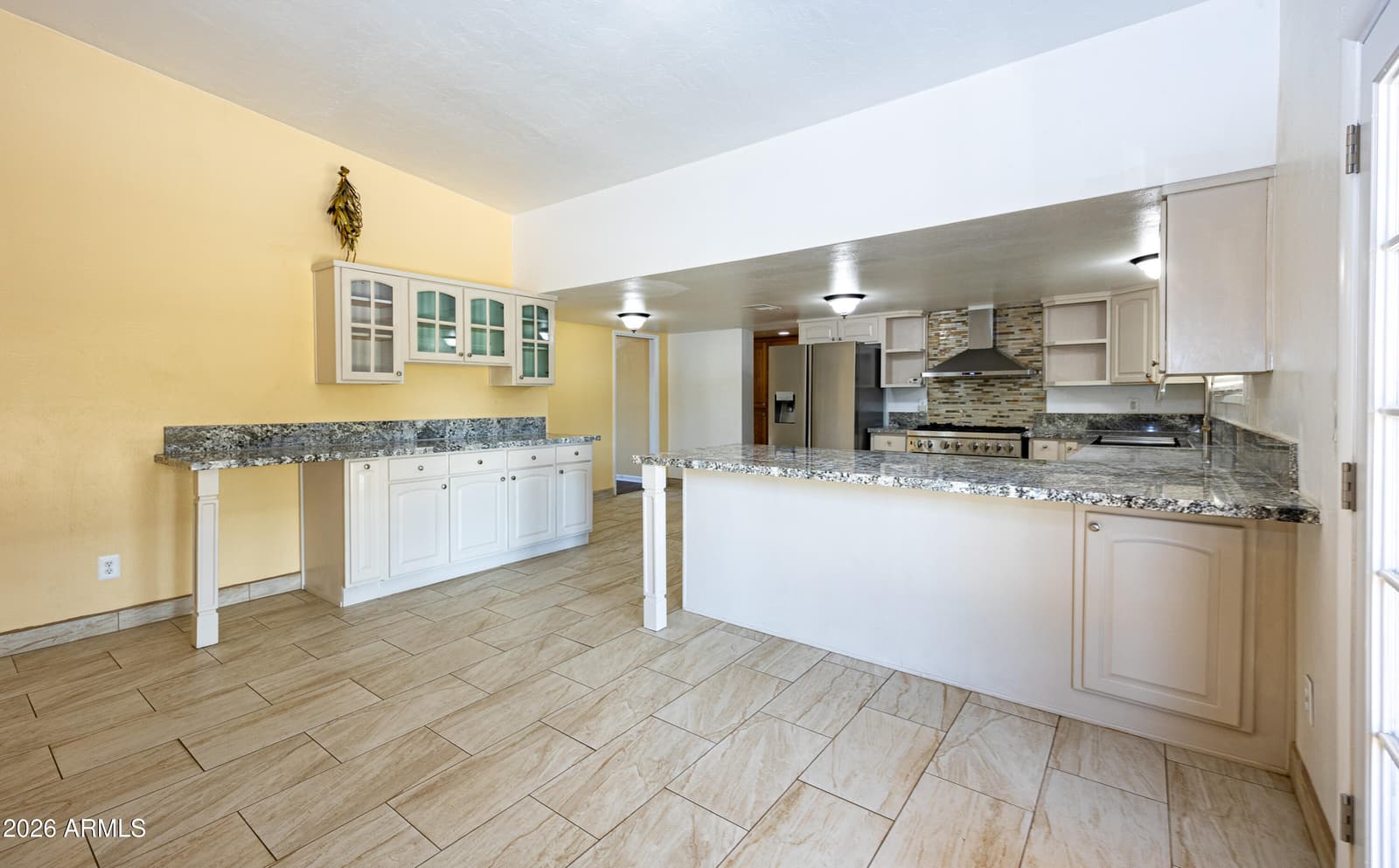 2002 TOWN AND COUNTRY Drive, Sierra Vista, AZ 85635 — photo 14 of 32