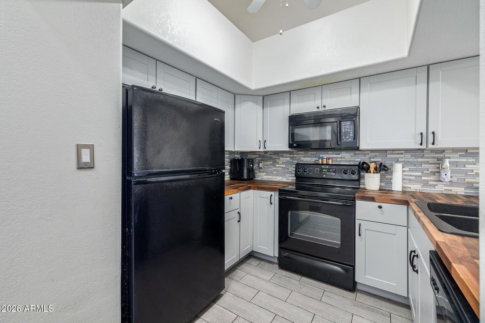 14002 N 49TH Avenue 1112, Glendale, AZ 85306 — photo 10 of 25