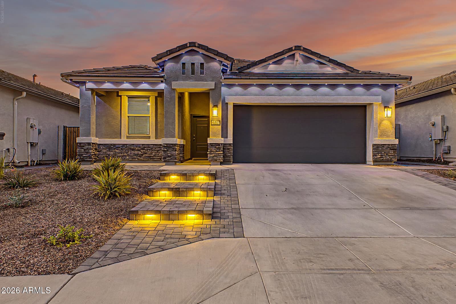 2516 W SEAVER Avenue, Apache Junction, AZ 85120 — photo 5 of 46