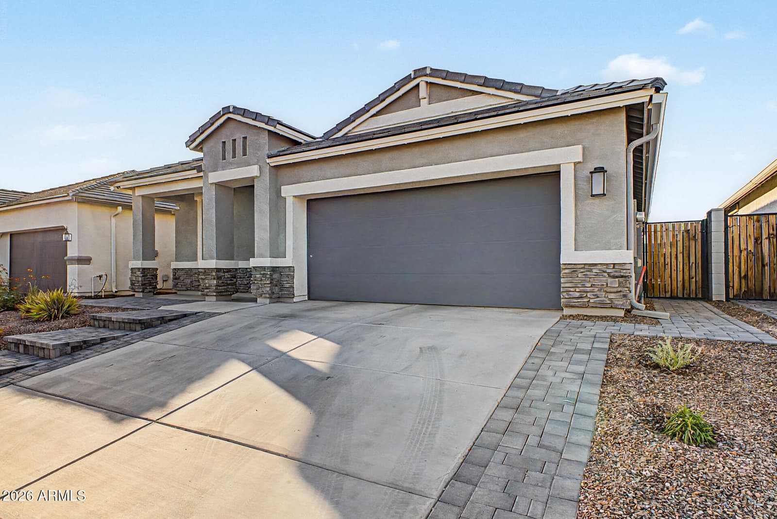 2516 W SEAVER Avenue, Apache Junction, AZ 85120 — photo 7 of 46