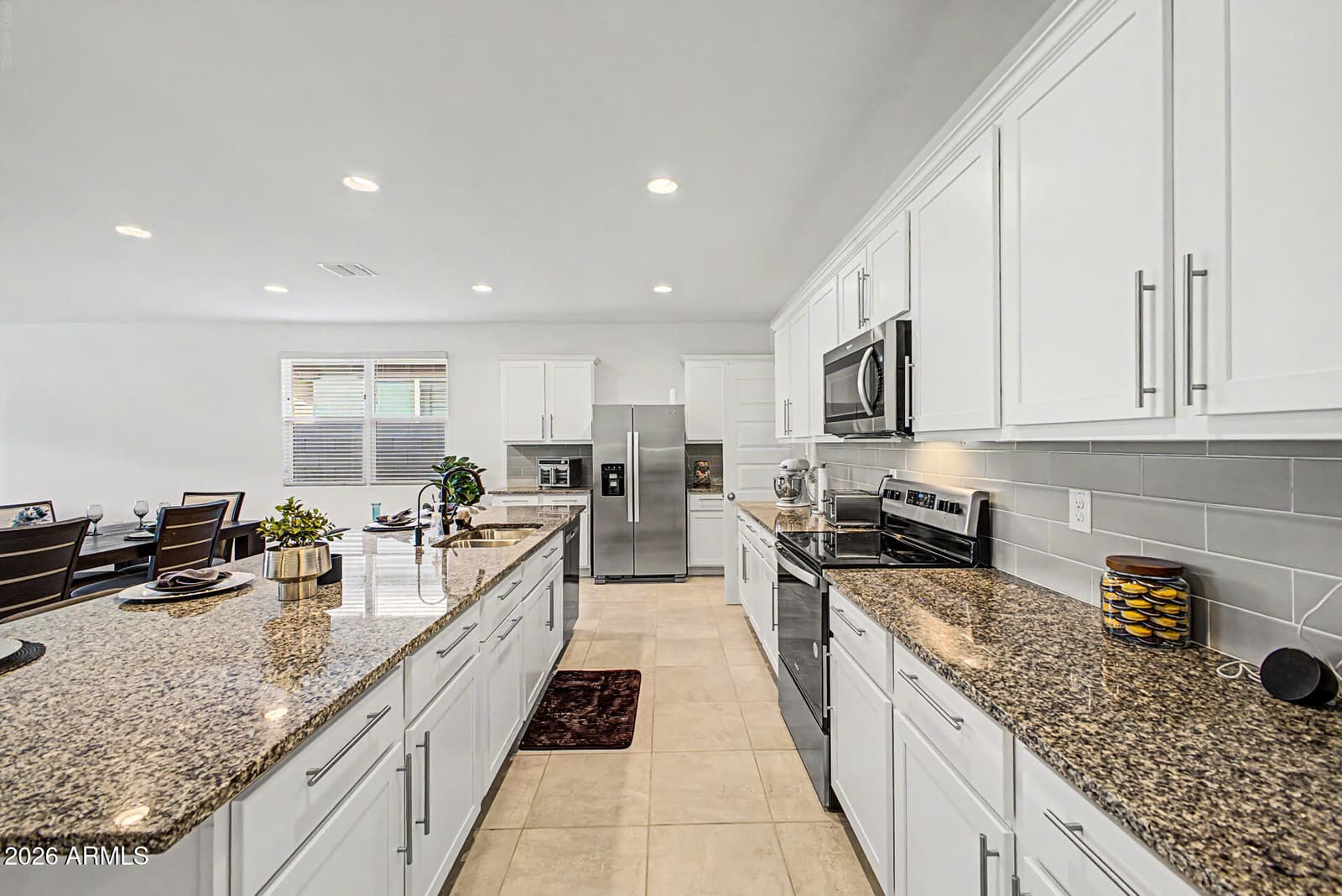 2516 W SEAVER Avenue, Apache Junction, AZ 85120 — photo 13 of 46