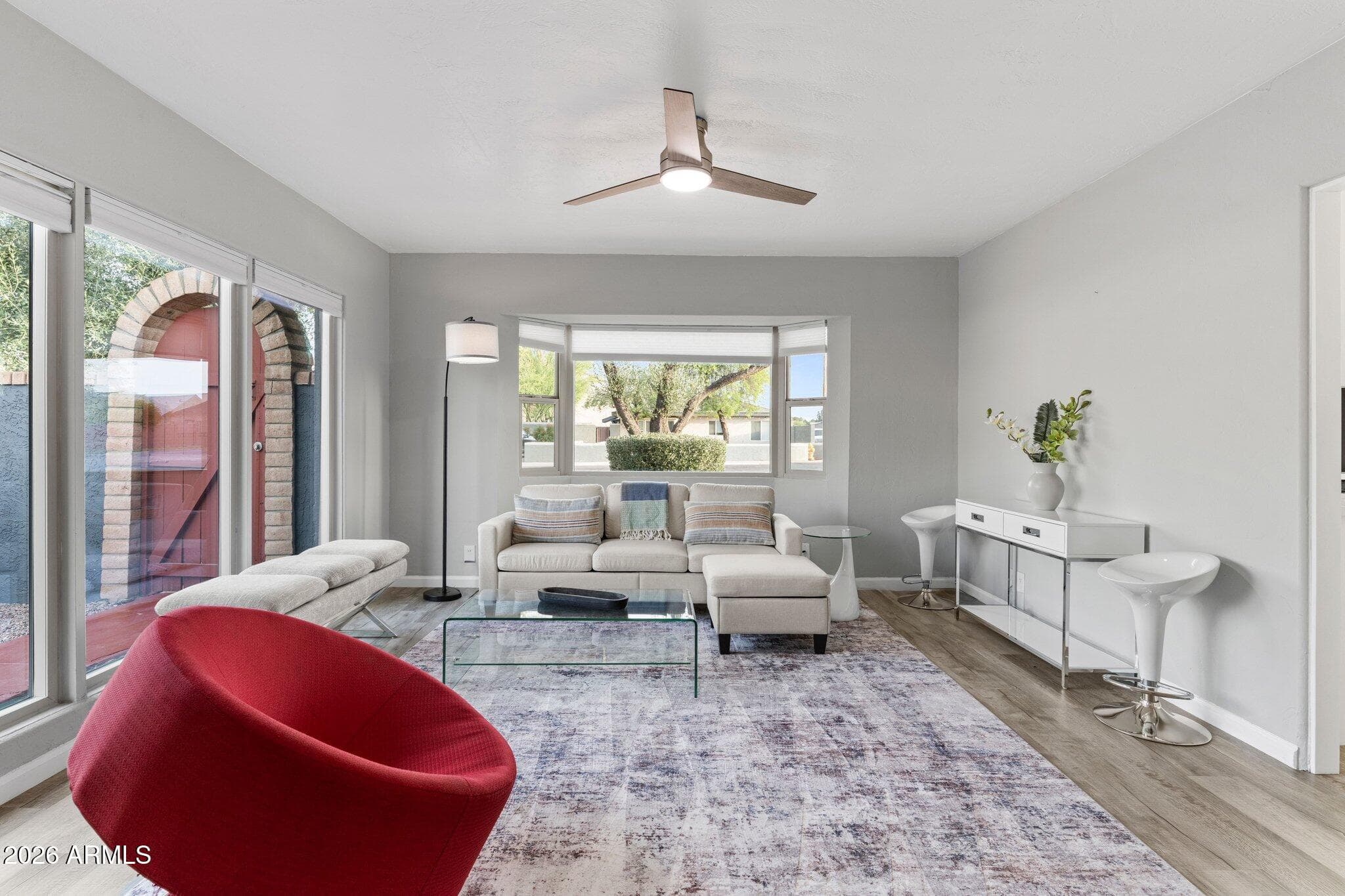 548 W SAN JUAN Avenue, Phoenix, AZ 85013 — photo 6 of 20