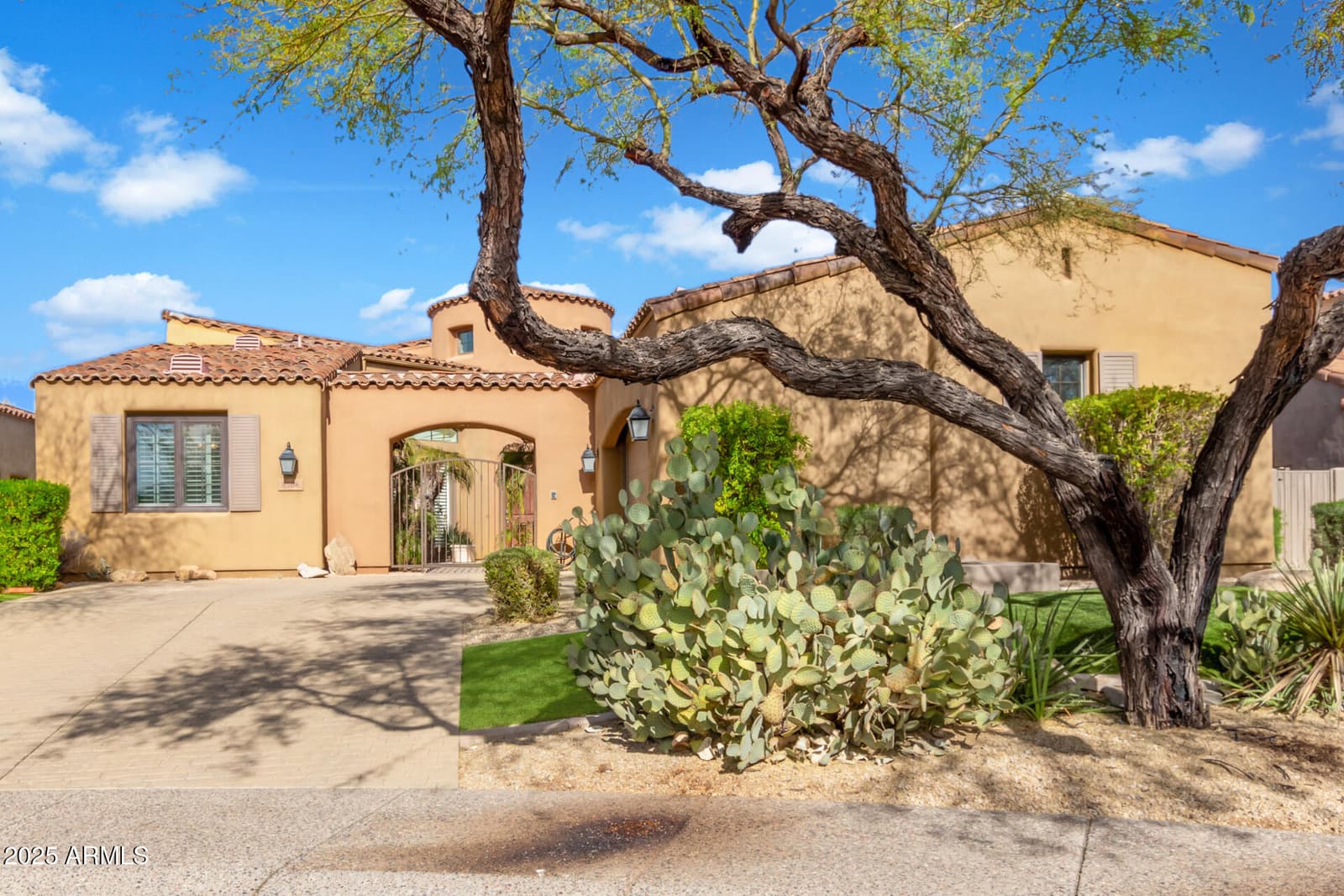 8566 E ANGEL SPIRIT Drive, Scottsdale, AZ 85255 — photo 2 of 42