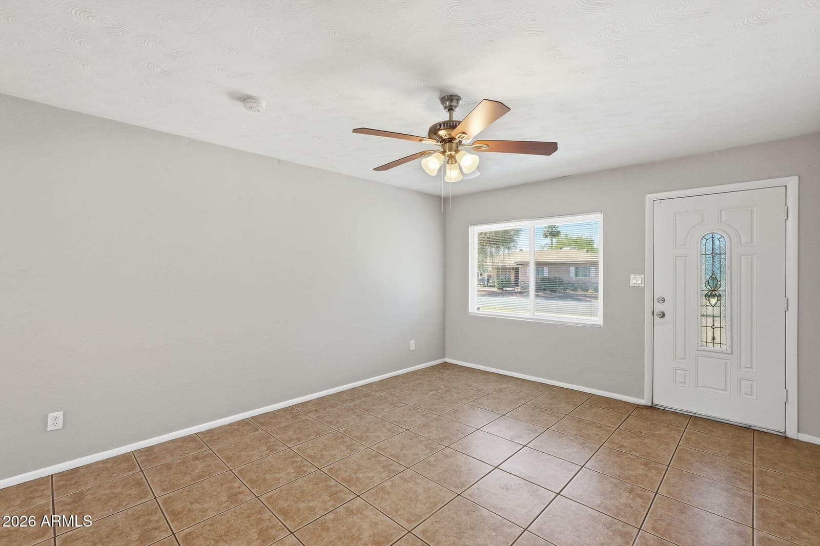 2416 W STELLA Lane, Phoenix, AZ 85015 — photo 2 of 33