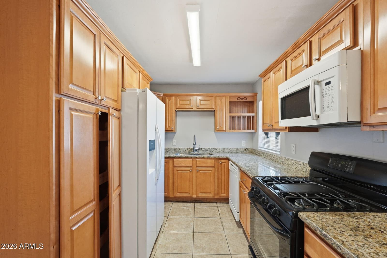 2416 W STELLA Lane, Phoenix, AZ 85015 — photo 6 of 33