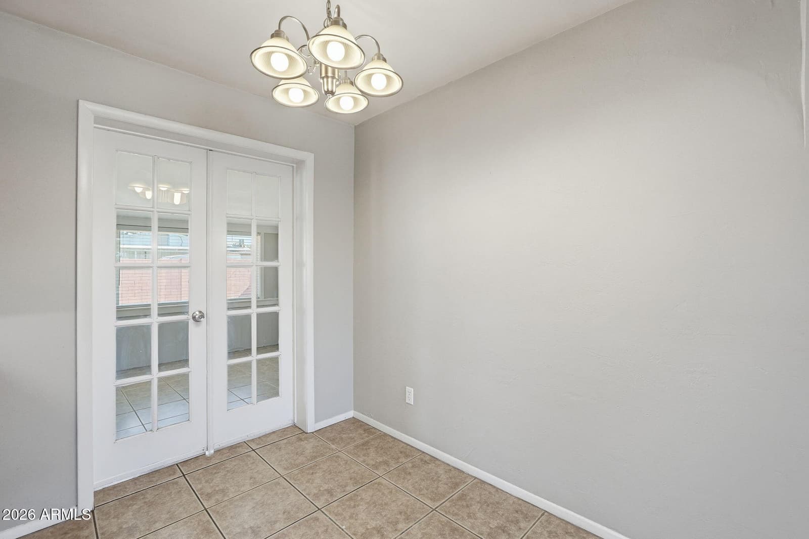 2416 W STELLA Lane, Phoenix, AZ 85015 — photo 10 of 33