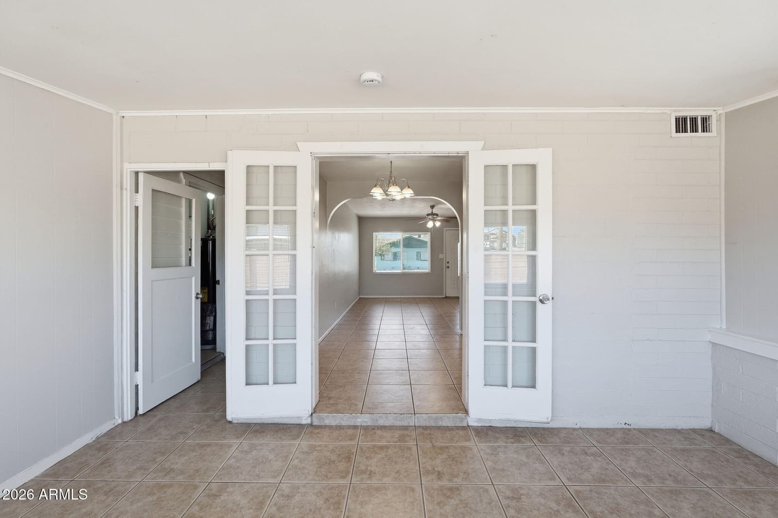 2416 W STELLA Lane, Phoenix, AZ 85015 — photo 12 of 33