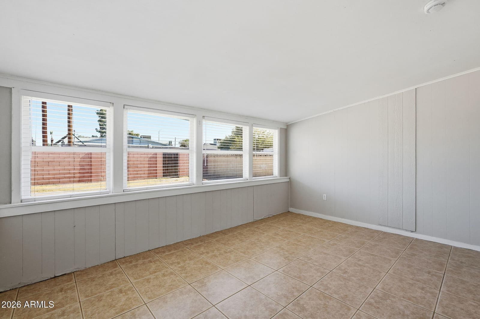 2416 W STELLA Lane, Phoenix, AZ 85015 — photo 13 of 33