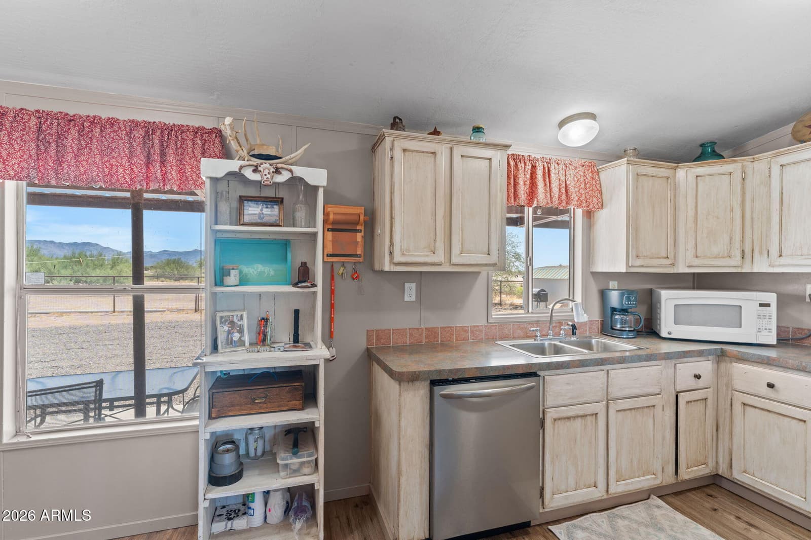27565 S CLYDESDALE Avenue, Congress, AZ 85332 — photo 8 of 36