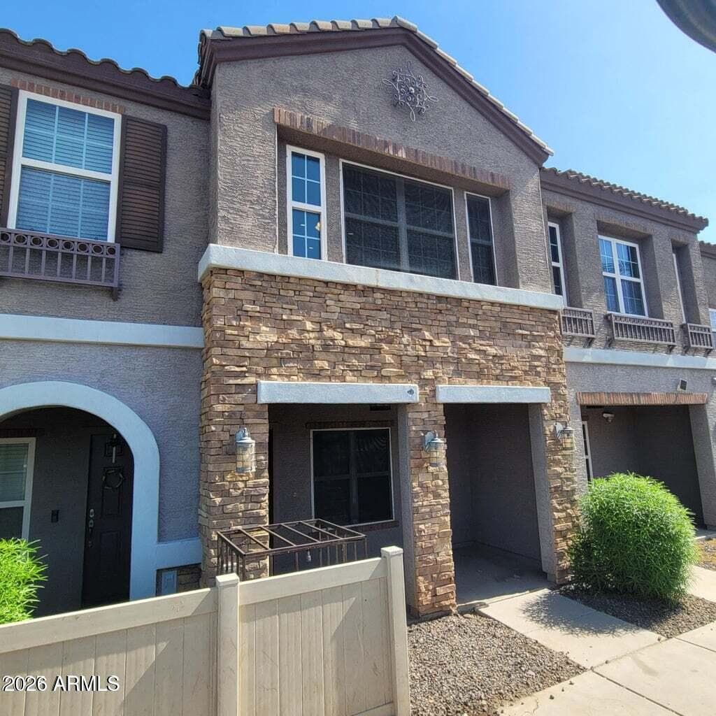 2367 E HUNTINGTON Drive, Phoenix, AZ 85040