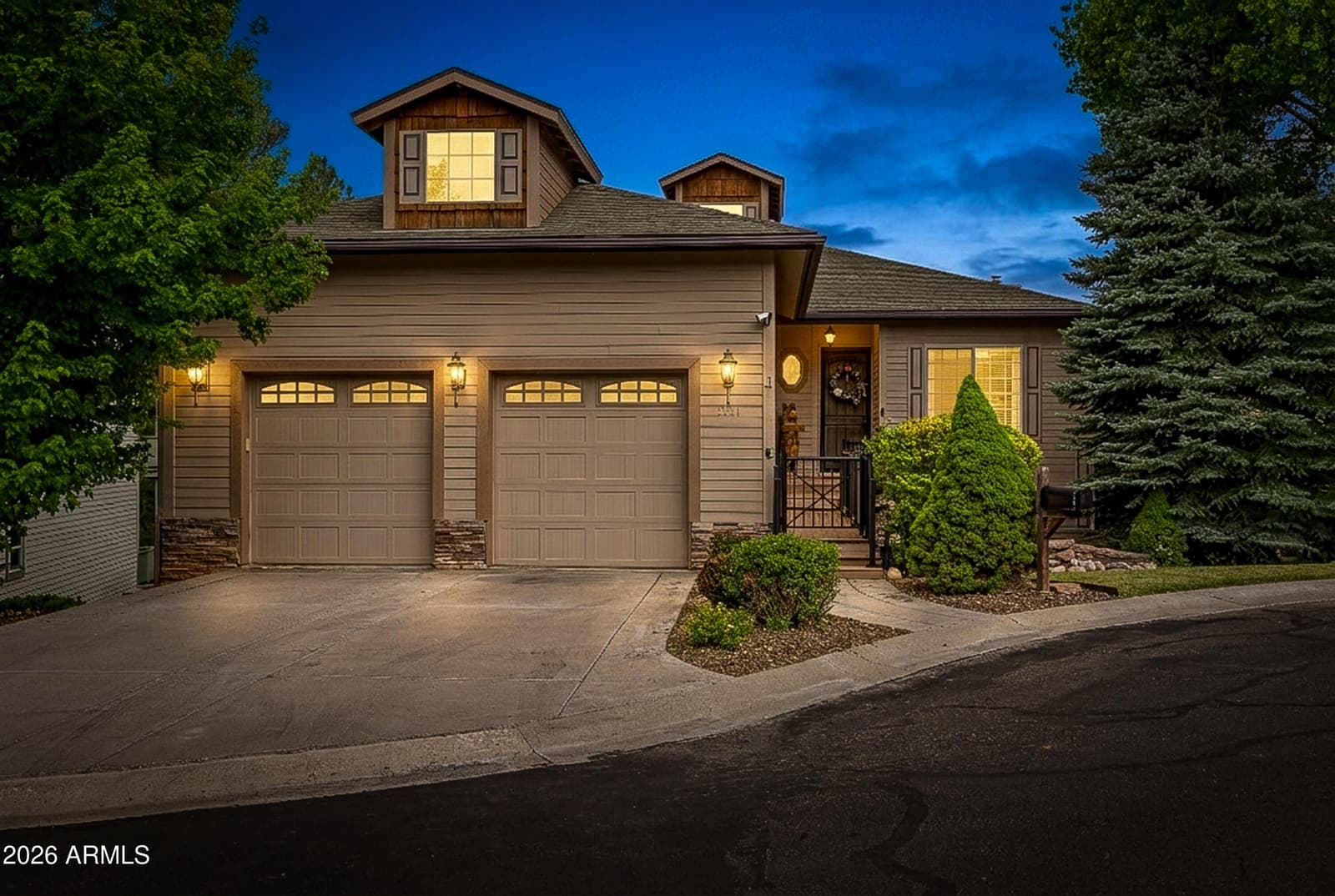 3101 W Simon Circle, Show Low, AZ 85901 — photo 1 of 38
