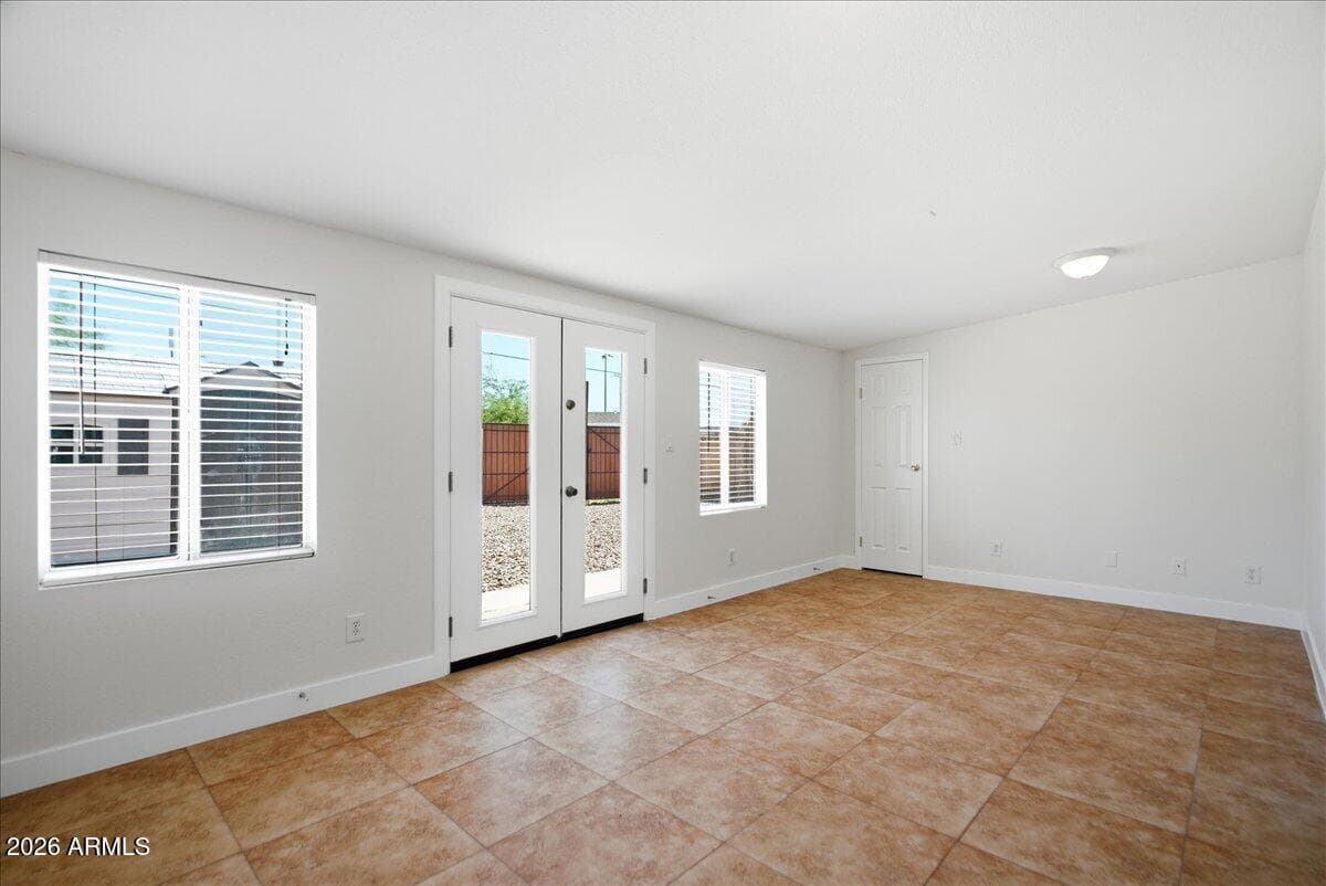 1019 W 10TH Street, Tempe, AZ 85281 — photo 17 of 34