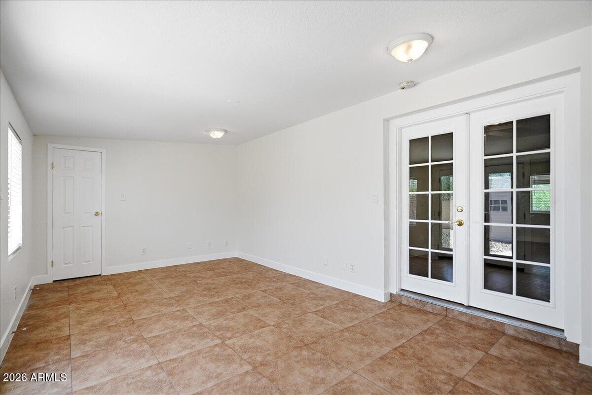 1019 W 10TH Street, Tempe, AZ 85281 — photo 18 of 34