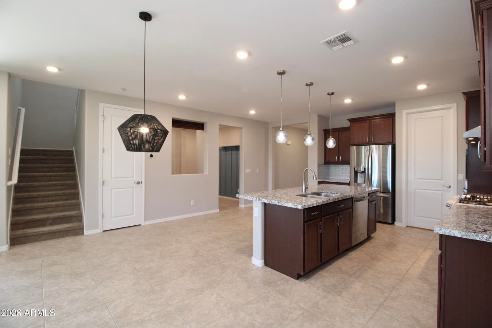 10221 E WAVELENGTH Avenue, Mesa, AZ 85212 — photo 7 of 32