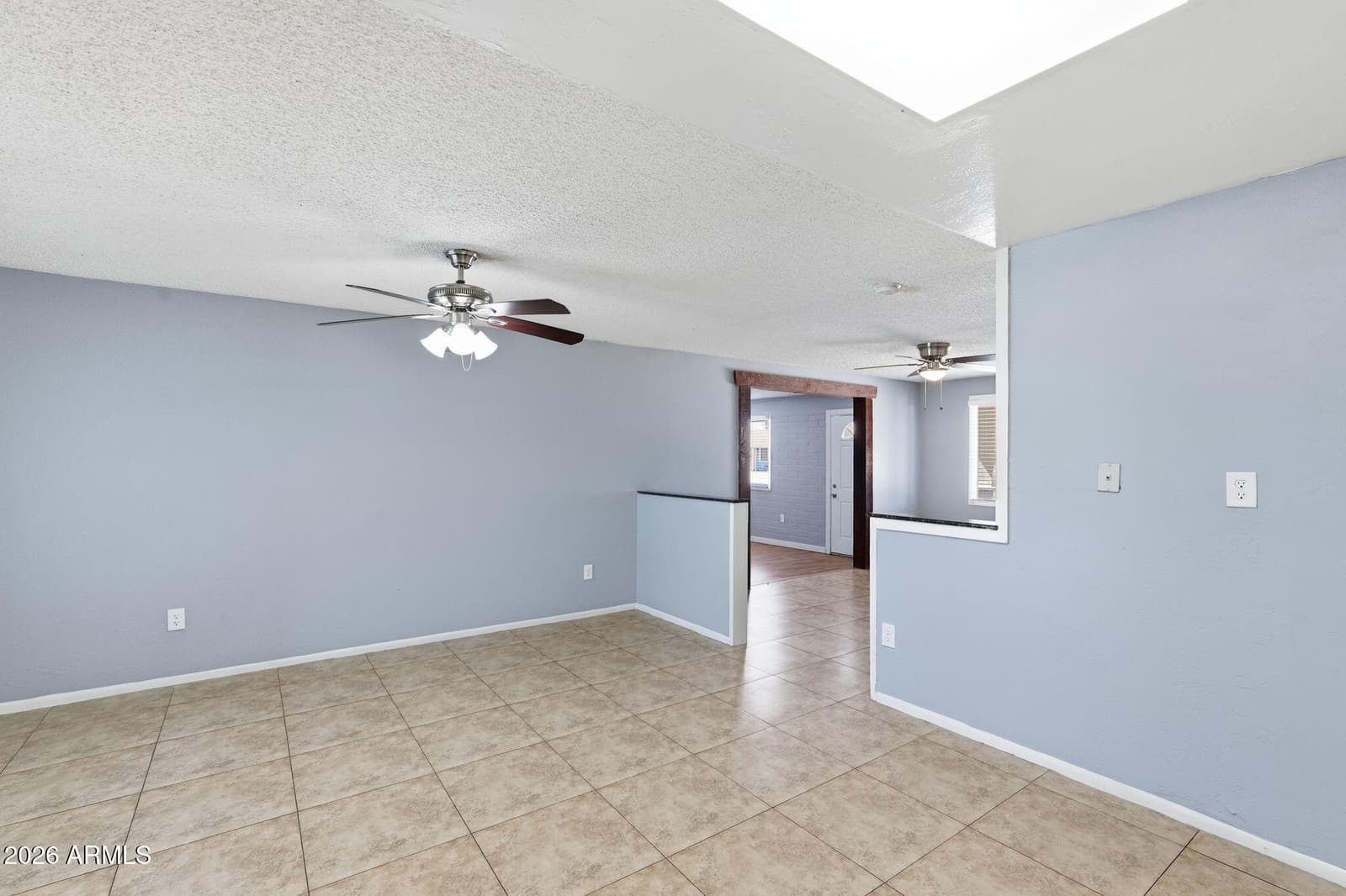 1941 W VOLTAIRE Avenue, Phoenix, AZ 85029 — photo 6 of 31