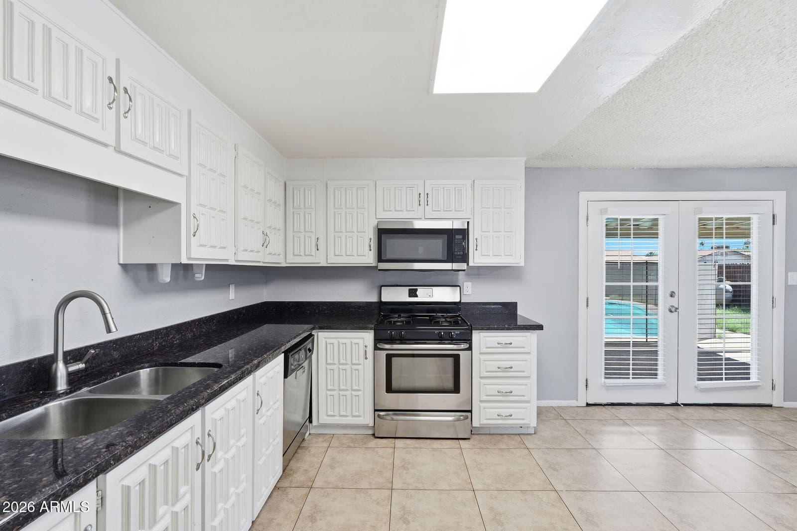 1941 W VOLTAIRE Avenue, Phoenix, AZ 85029 — photo 13 of 31