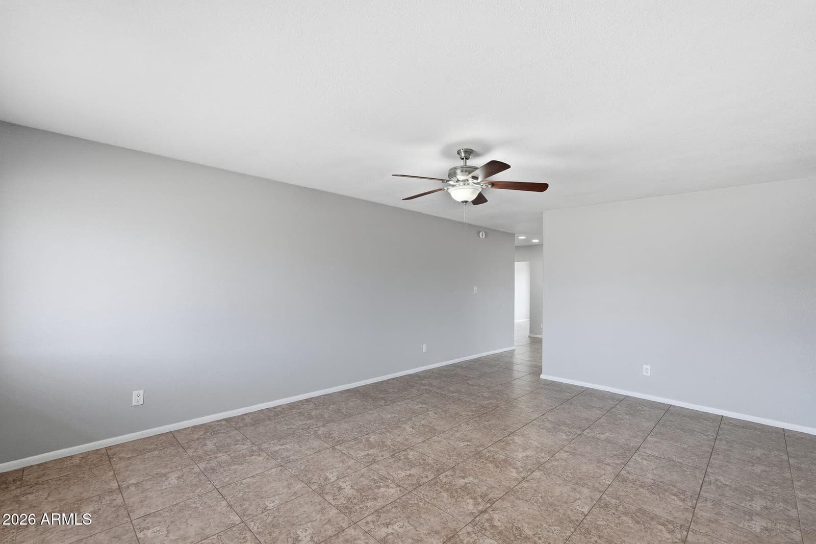 4125 W EL CAMINITO Drive, Phoenix, AZ 85051 — photo 5 of 32