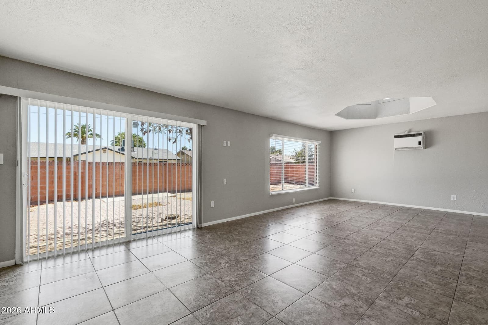 4125 W EL CAMINITO Drive, Phoenix, AZ 85051 — photo 6 of 32