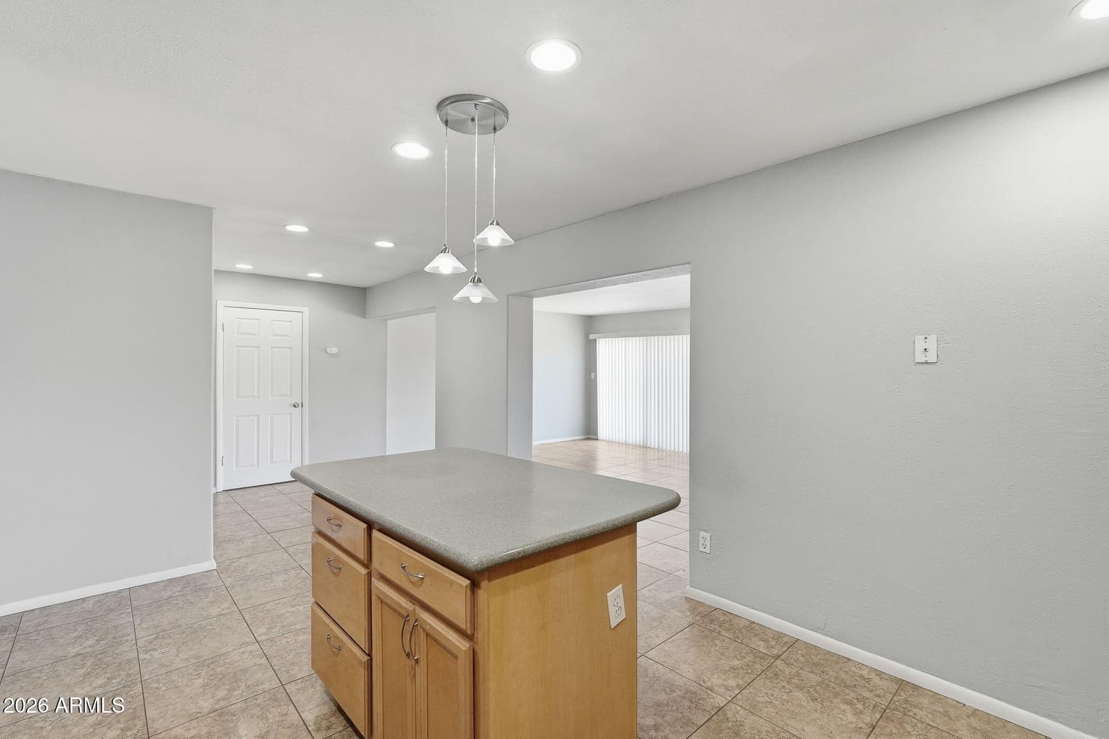4125 W EL CAMINITO Drive, Phoenix, AZ 85051 — photo 10 of 32