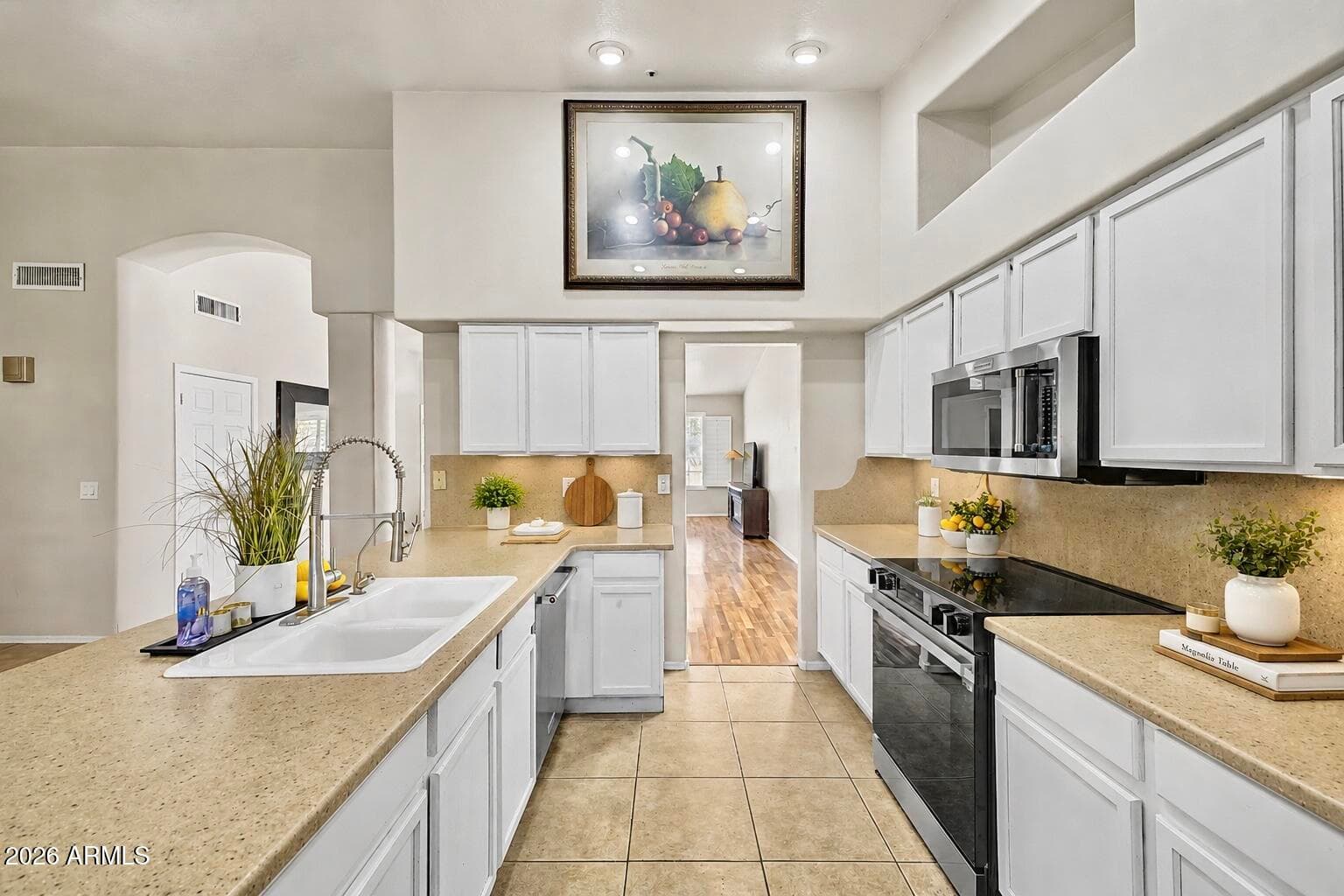 8826 E PALM RIDGE Drive, Scottsdale, AZ 85260 — photo 10 of 33