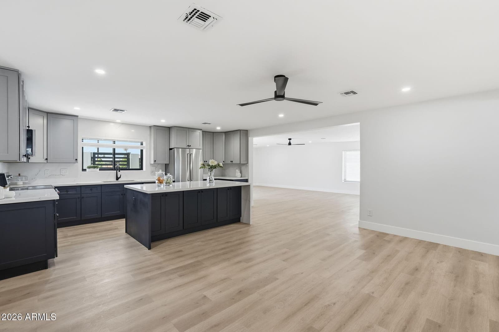 7625 N 39TH Avenue, Phoenix, AZ 85051 — photo 10 of 40
