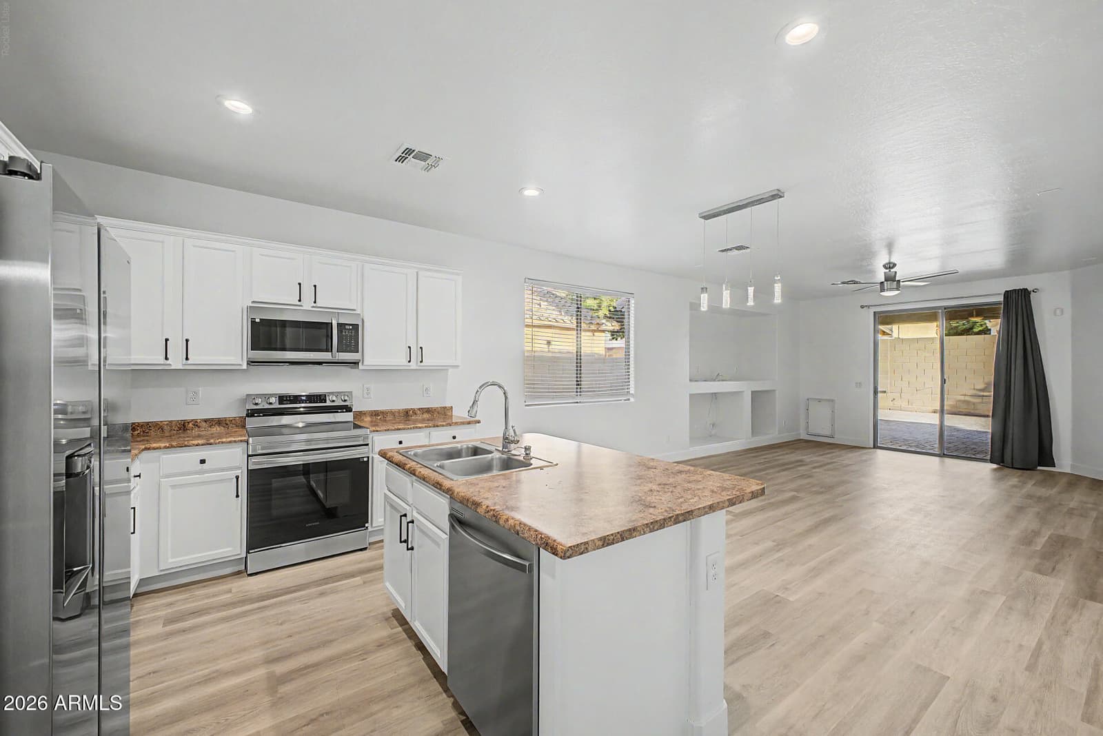 11921 W MONTE VISTA Road, Avondale, AZ 85392 — photo 11 of 56