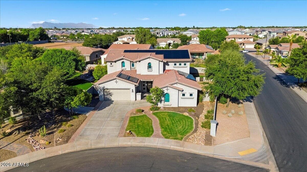 1122 E LODGEPOLE Drive, Gilbert, AZ 85298 — photo 13 of 92
