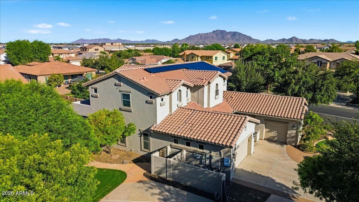 1122 E LODGEPOLE Drive, Gilbert, AZ 85298 — photo 15 of 92