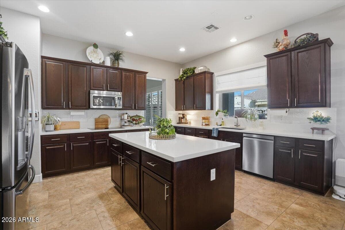 1122 E LODGEPOLE Drive, Gilbert, AZ 85298 — photo 26 of 92