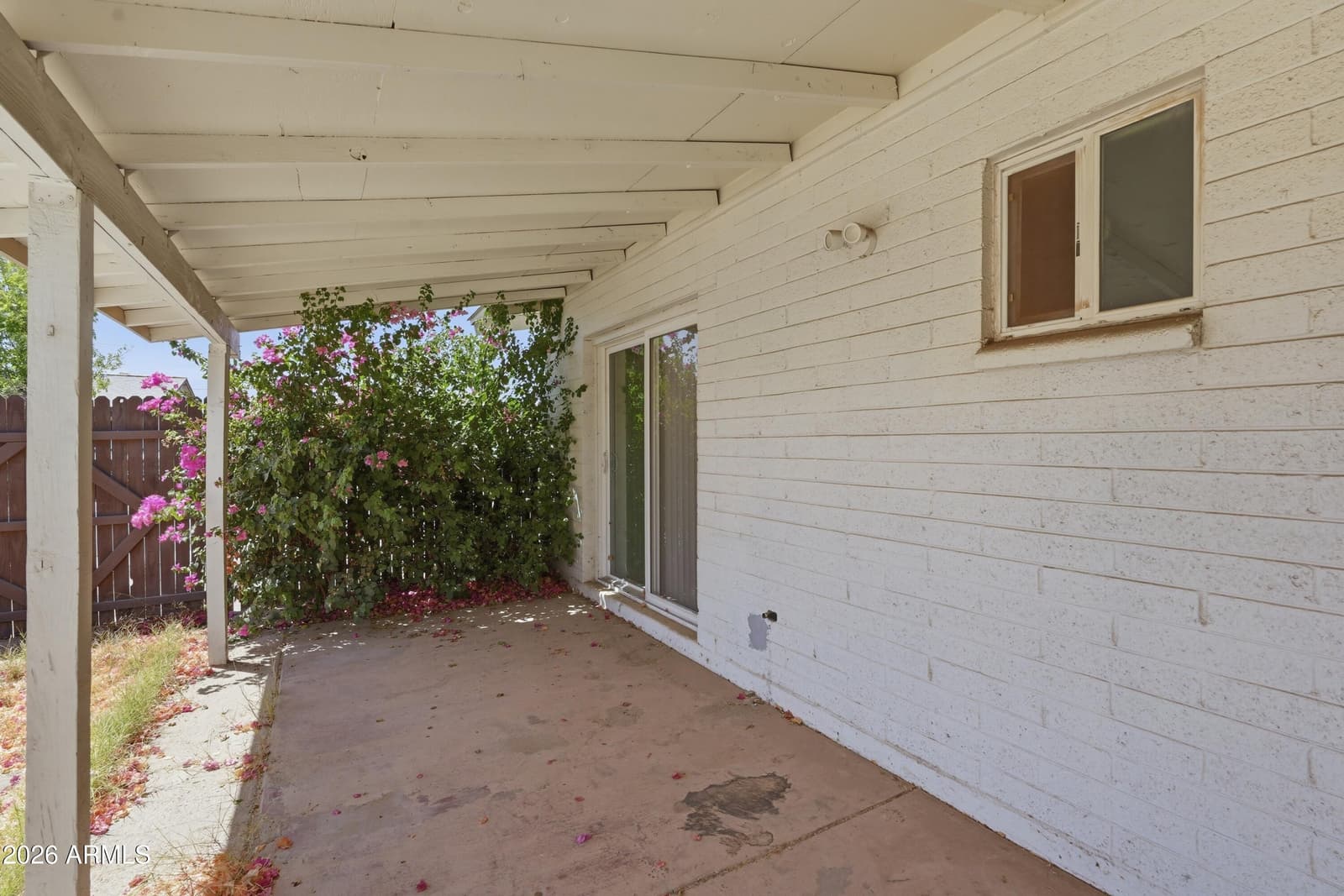 5630 W WILSHIRE Drive, Phoenix, AZ 85035 — photo 9 of 32