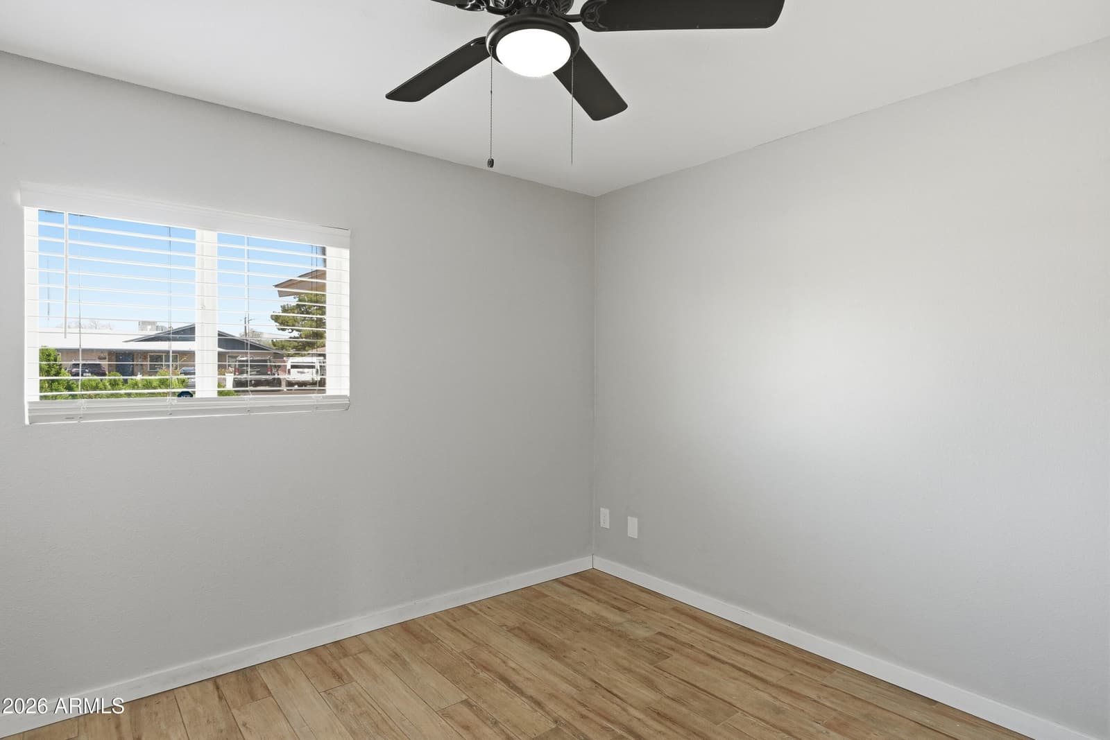 5630 W WILSHIRE Drive, Phoenix, AZ 85035 — photo 13 of 32