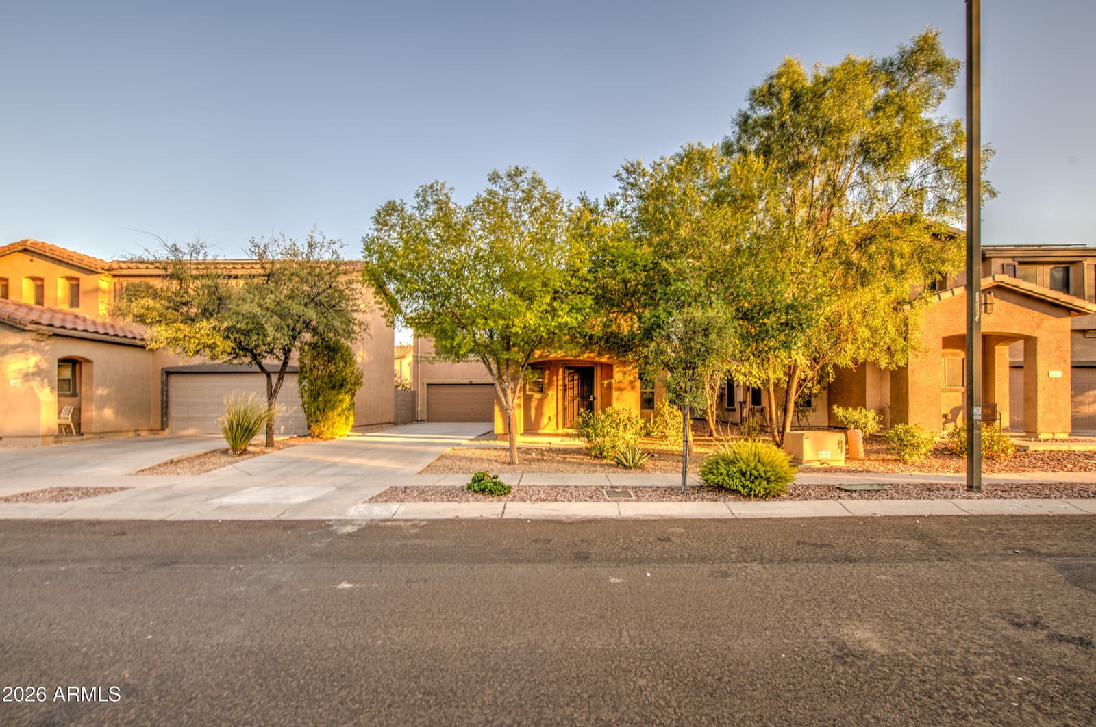 18535 W UDALL Drive, Surprise, AZ 85374 — photo 4 of 38