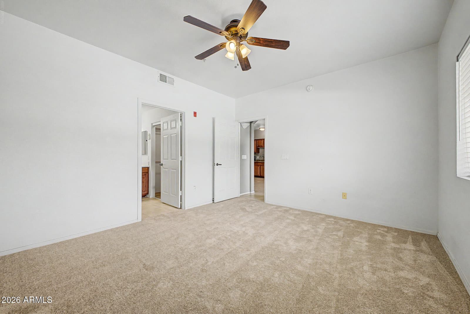 920 E DEVONSHIRE Avenue 2024, Phoenix, AZ 85014 — photo 9 of 26