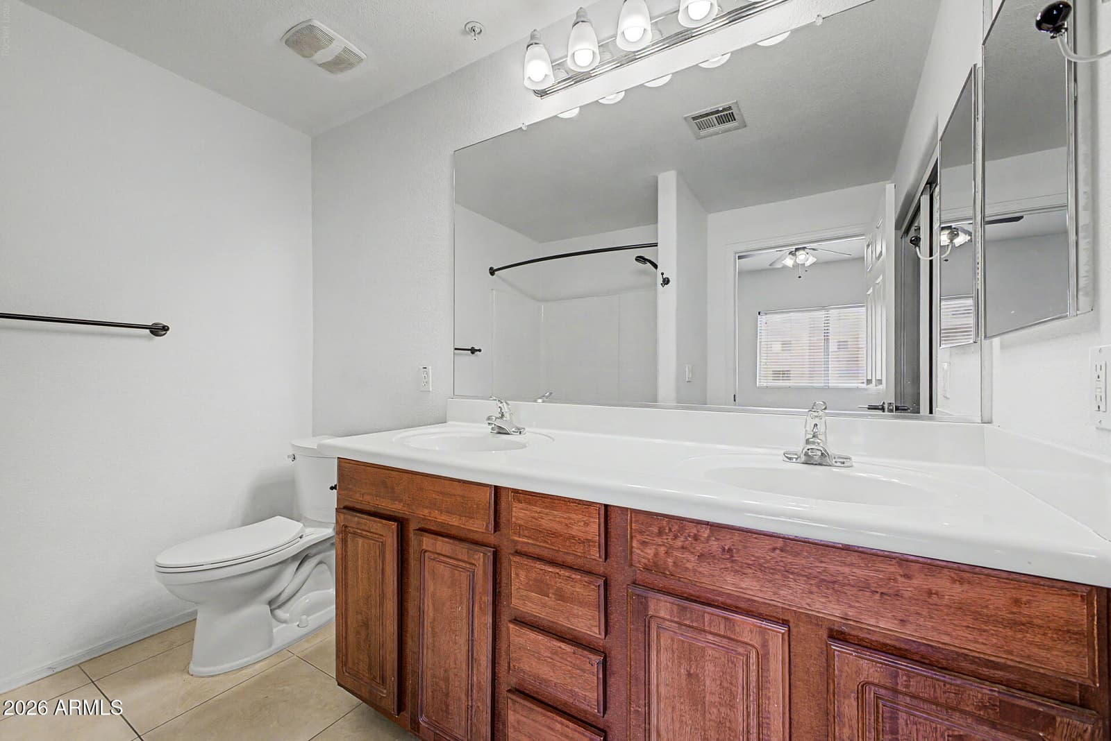 920 E DEVONSHIRE Avenue 2024, Phoenix, AZ 85014 — photo 10 of 26