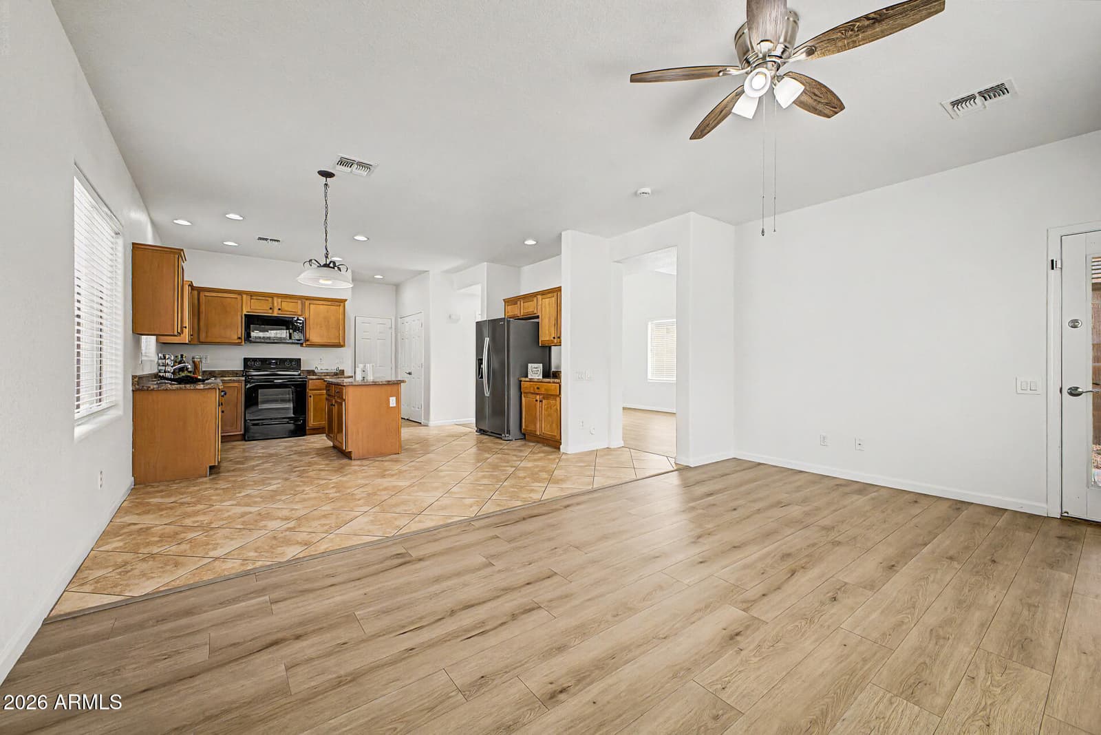 11601 W HILL Drive, Avondale, AZ 85323 — photo 10 of 40