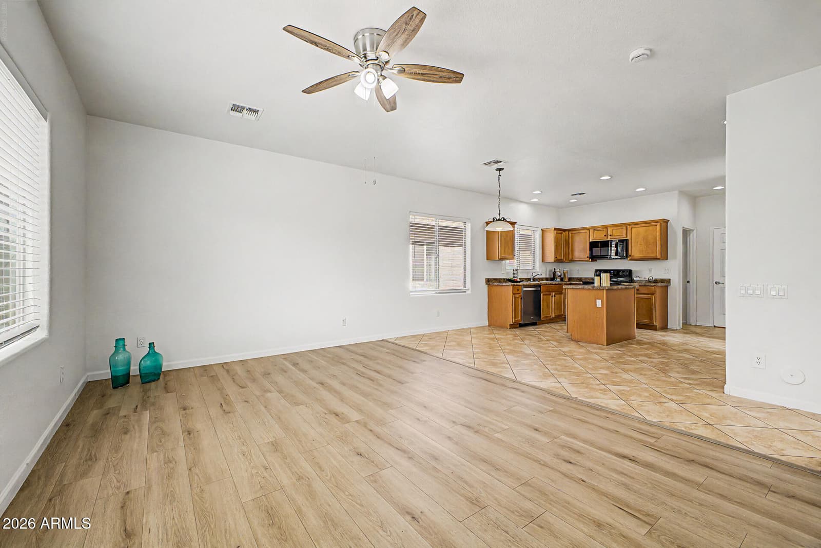 11601 W HILL Drive, Avondale, AZ 85323 — photo 11 of 40