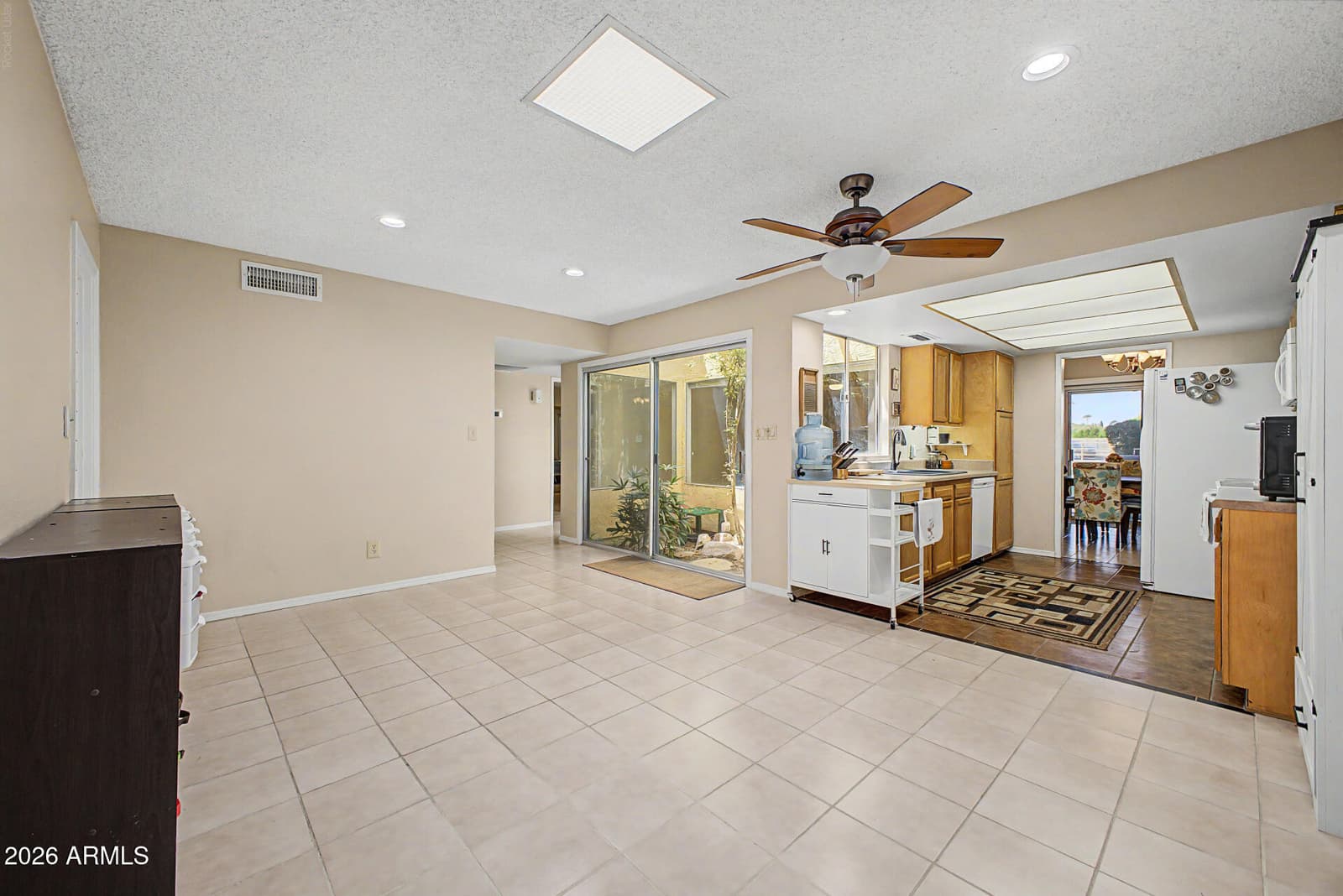 11222 S TALAVI Lane, Phoenix, AZ 85044 — photo 13 of 38