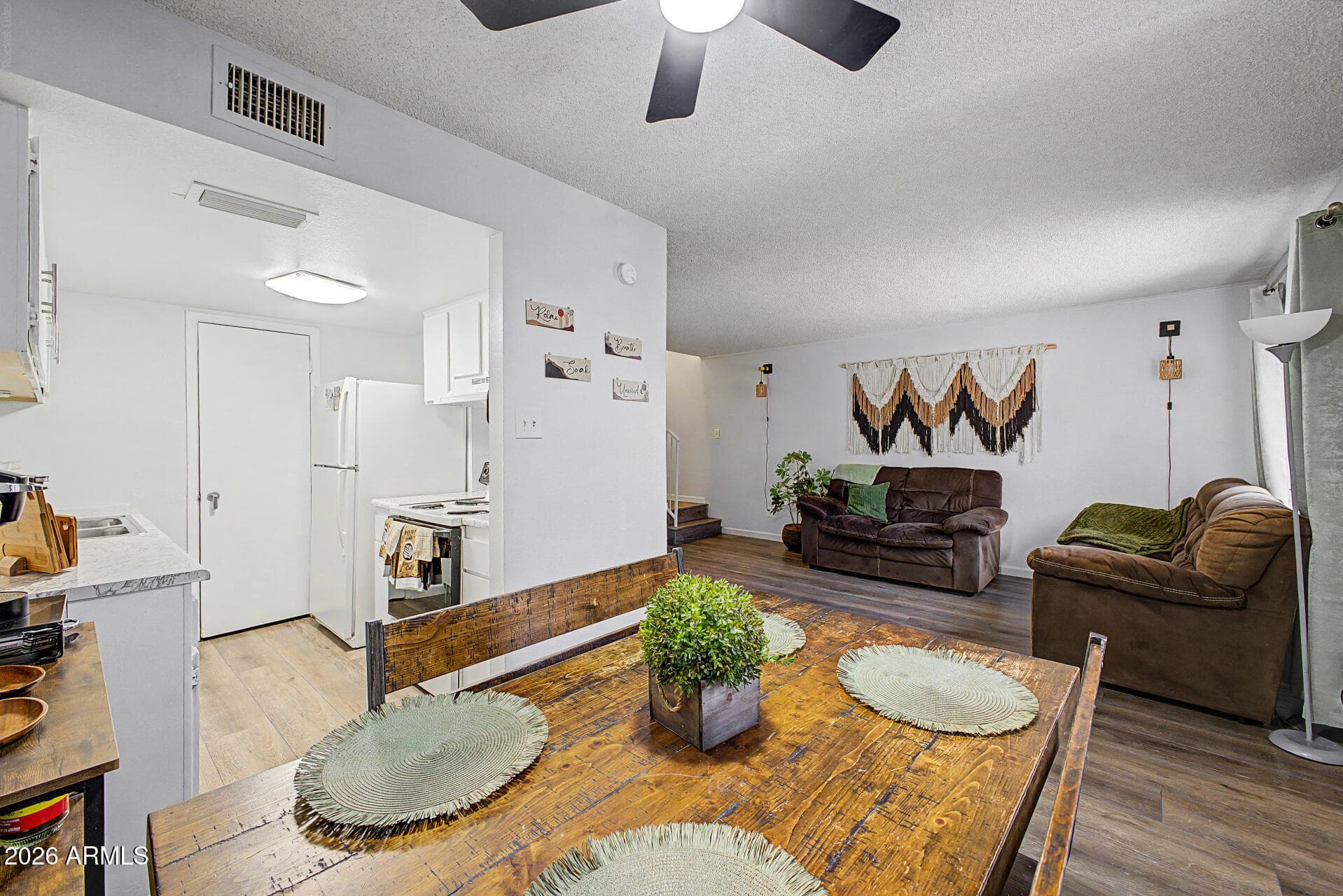 4049 W READE Avenue, Phoenix, AZ 85019 — photo 8 of 16