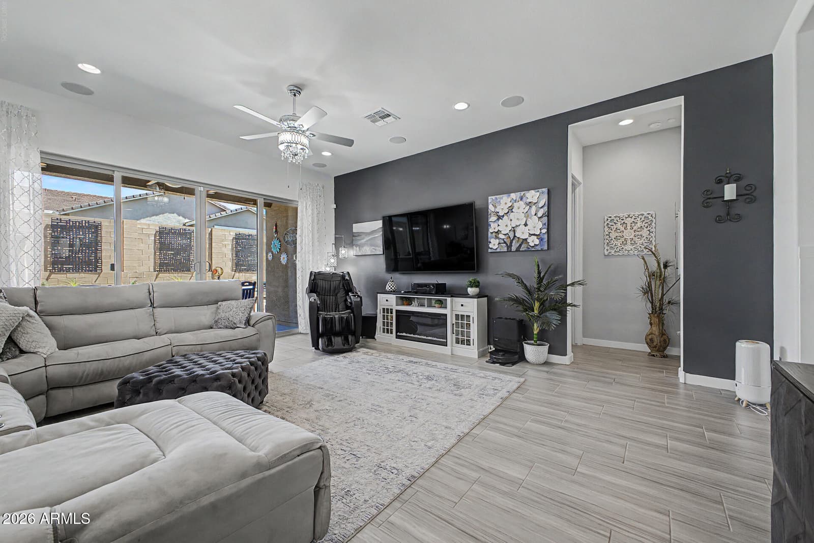 18904 W LAUREL Lane, Surprise, AZ 85388 — photo 8 of 50