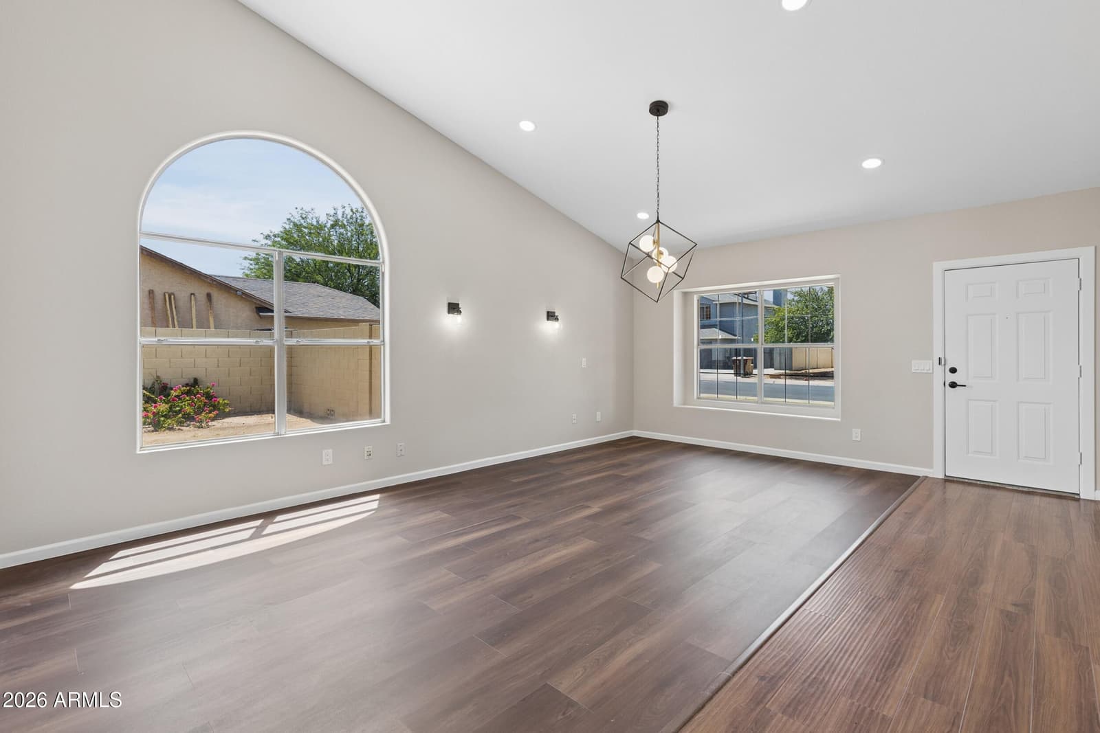 7726 W CINNABAR Avenue, Peoria, AZ 85345 — photo 8 of 60
