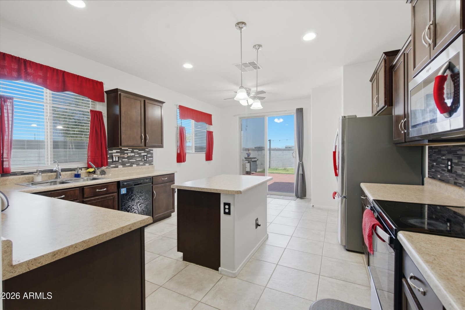 17970 W MONTE LINDO Lane, Surprise, AZ 85387 — photo 7 of 35