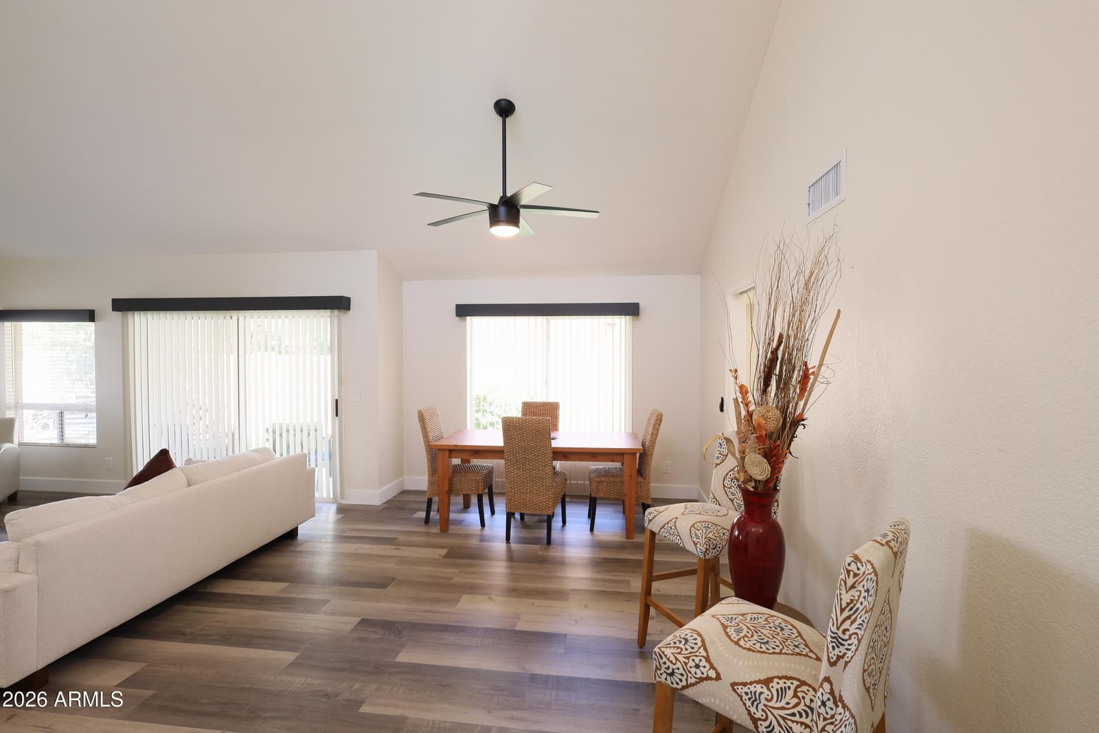 11840 N 40TH Way, Phoenix, AZ 85028 — photo 3 of 42