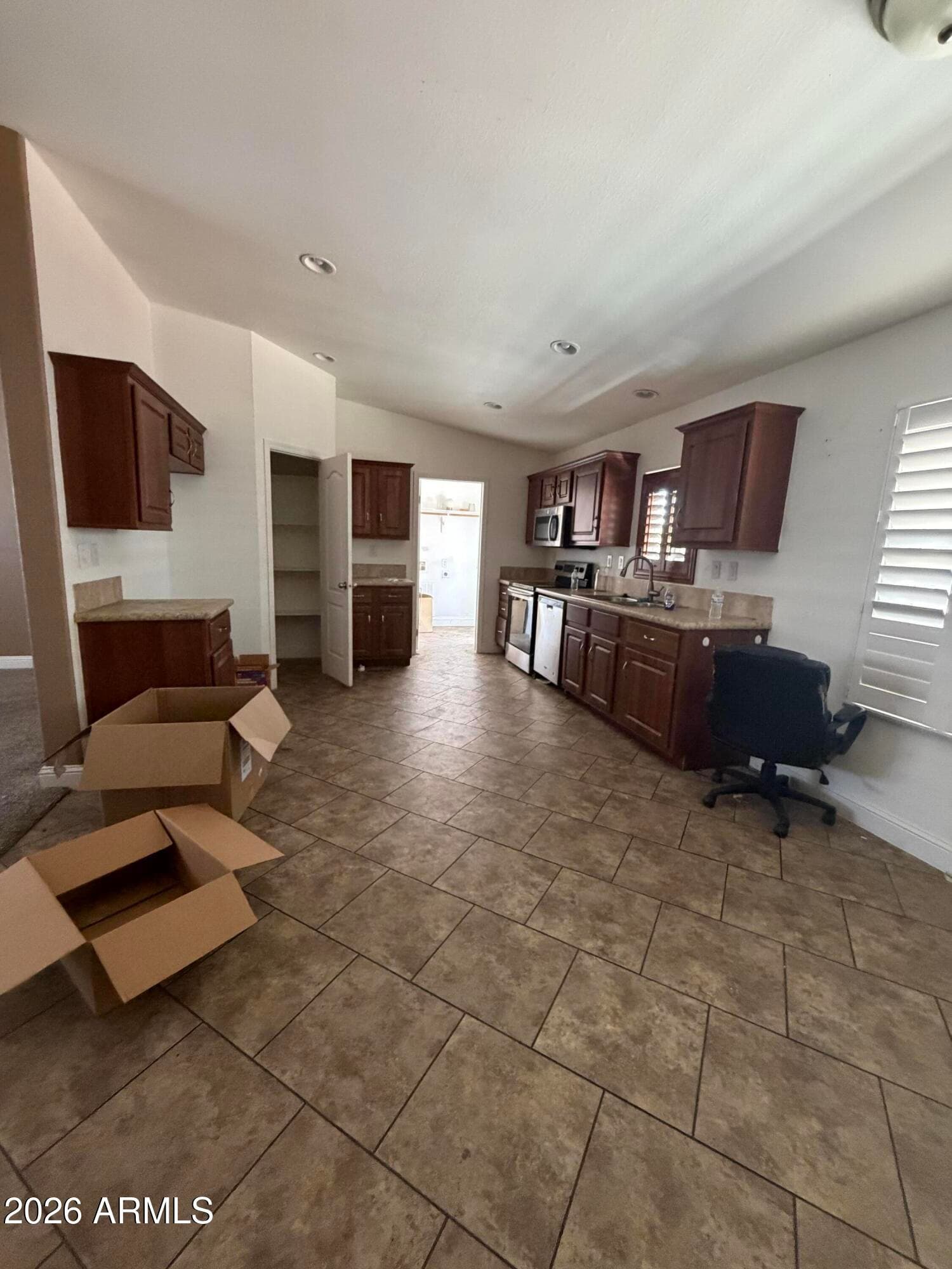 5747 W Missouri Avenue 32, Glendale, AZ 85301 — photo 8 of 23